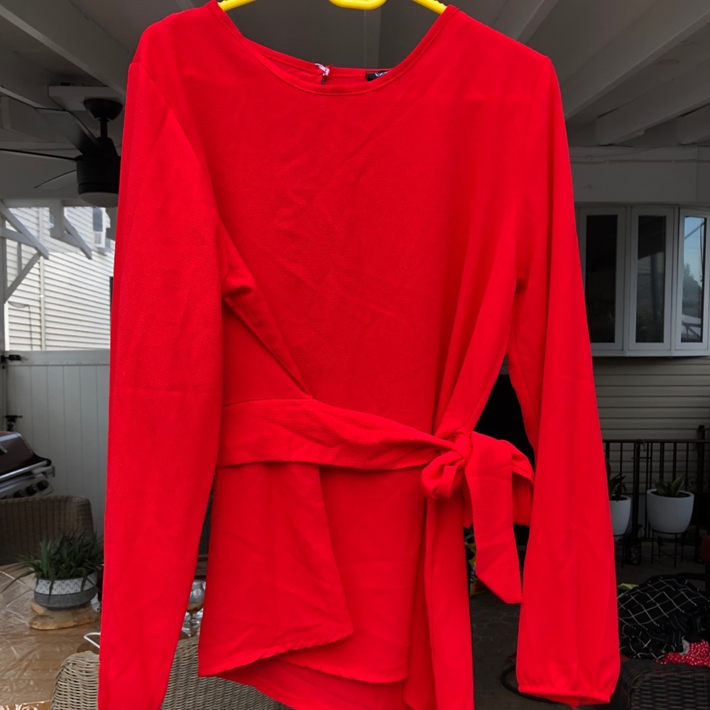 Boohoo Women’s Red Blouse
